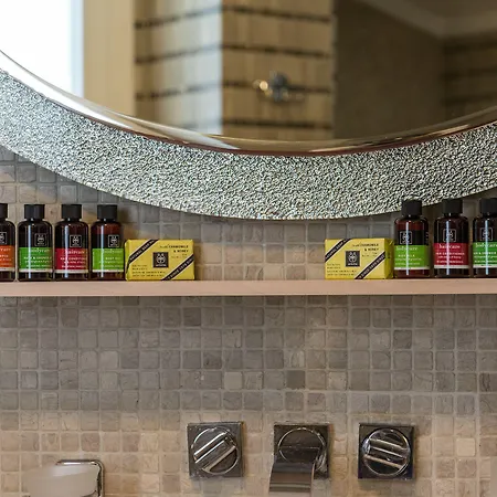 Frido Luxury With Jacuzzi