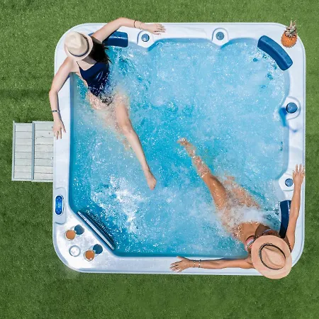 Frido Luxury With Jacuzzi *