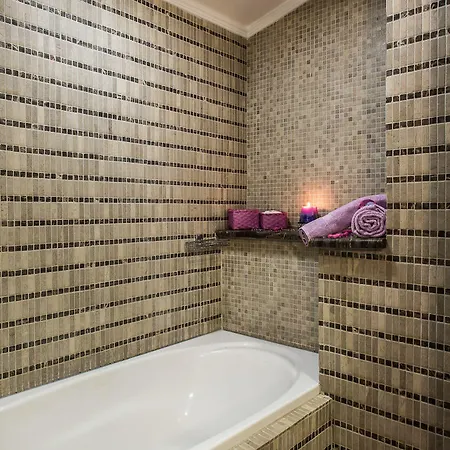 Frido Luxury With Jacuzzi 别墅