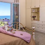 Frido Luxury With Jacuzzi Villa *