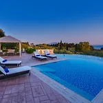 Frido Luxury With Jacuzzi *