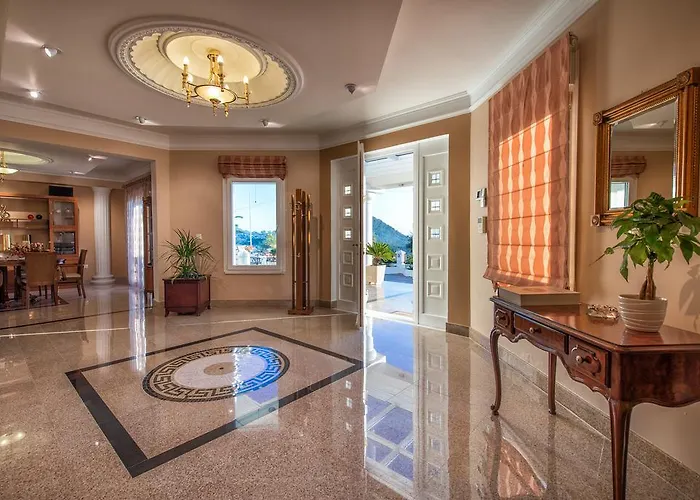 Frido Luxury With Jacuzzi *
